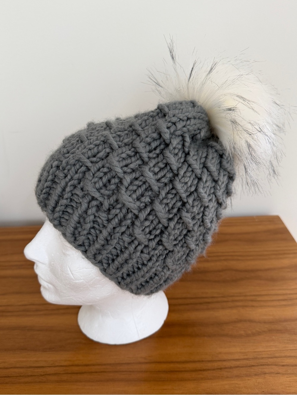 RIDGEBROOK KNITS Pom Pom Touque Chunky Handmade Knit Winter Hat Cozy Outdoors